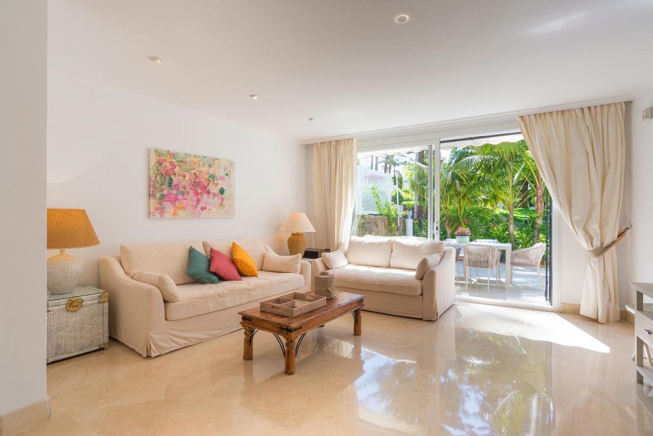 Elviria Playa White Pearl Beach Marbella Exterior photo