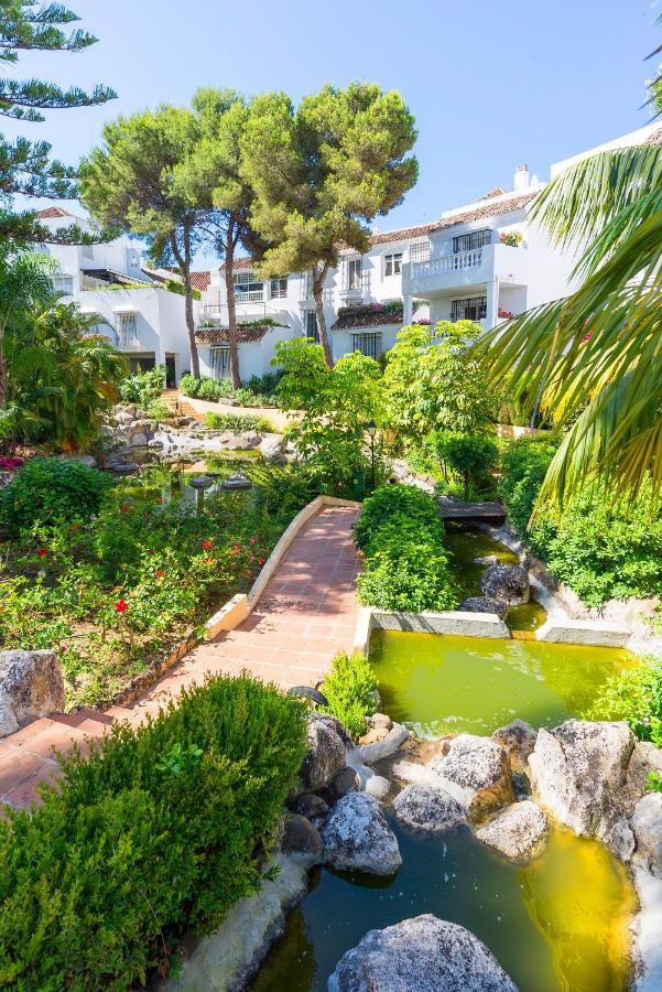 Elviria Playa White Pearl Beach Marbella Exterior photo