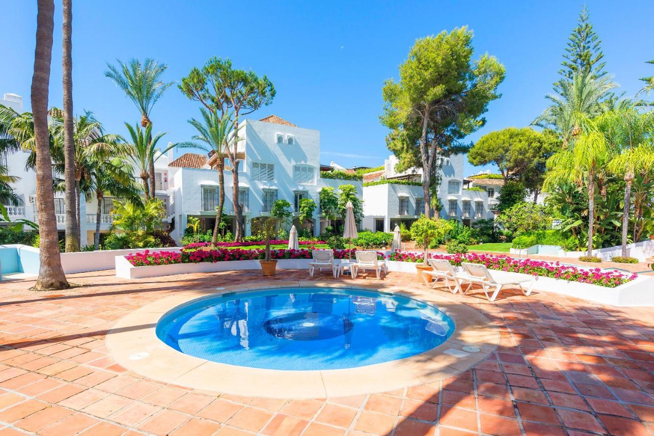 Elviria Playa White Pearl Beach Marbella Exterior photo