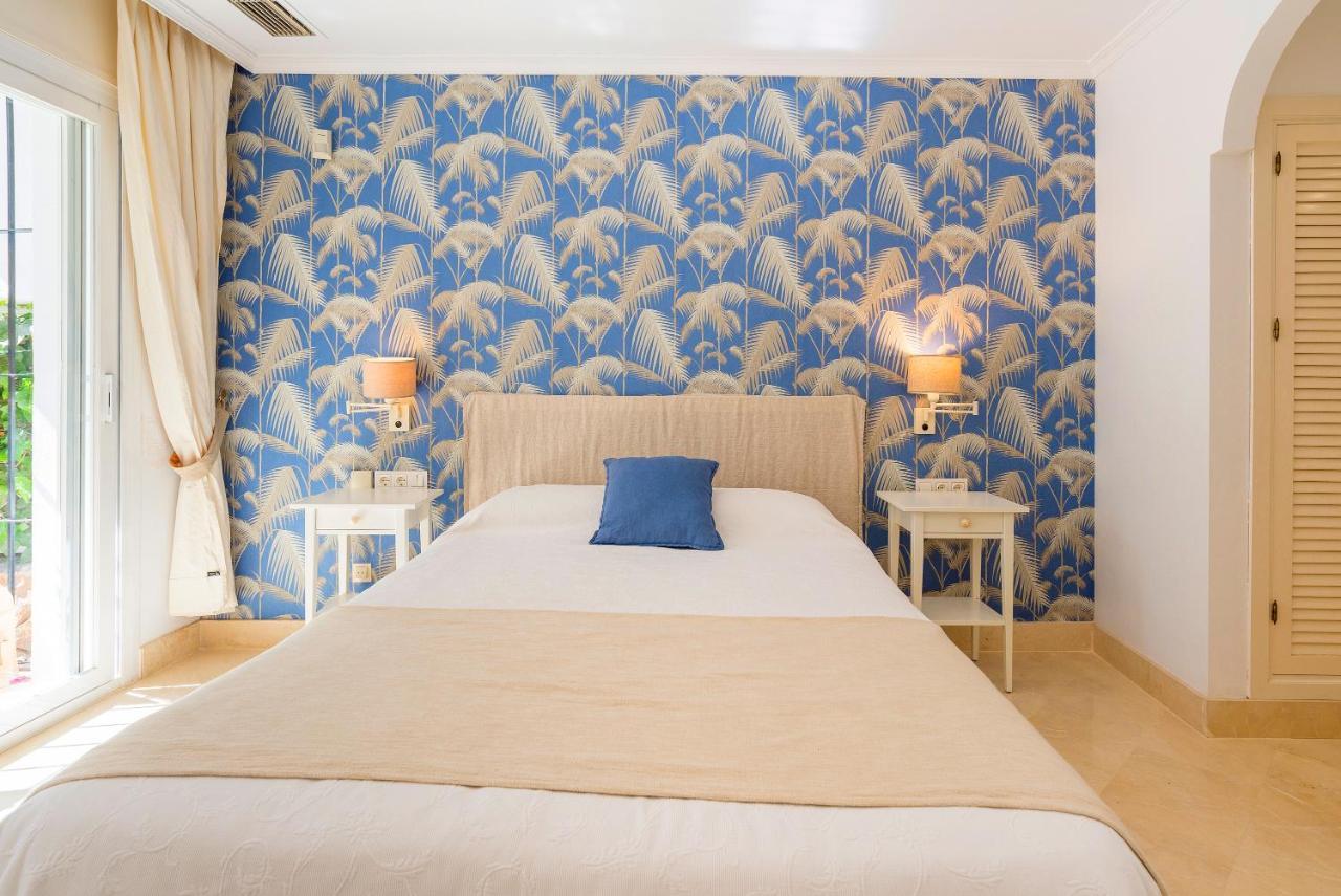 Elviria Playa White Pearl Beach Marbella Exterior photo