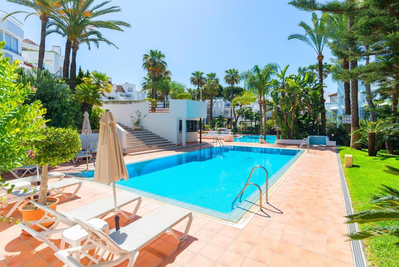 Elviria Playa White Pearl Beach Marbella Exterior photo
